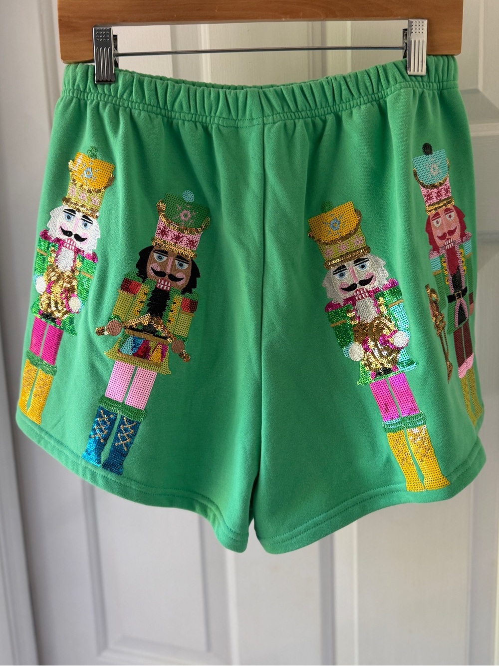 QUEEN OF SPARKLES Women's Nutcracker Band Shorts in Green M - Picture 5 of 7